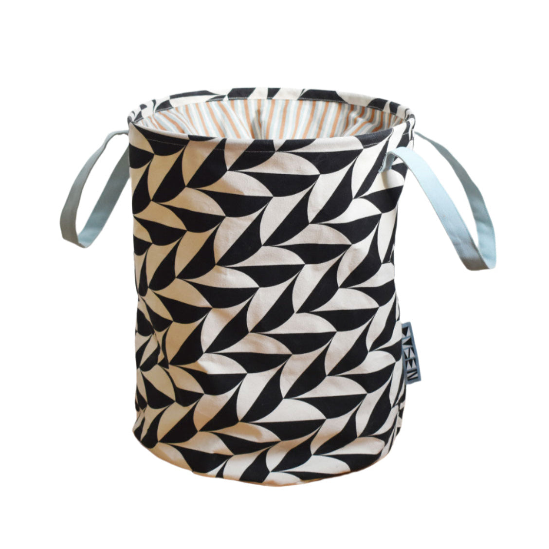 Canvas Laundry Hamper - Scallop