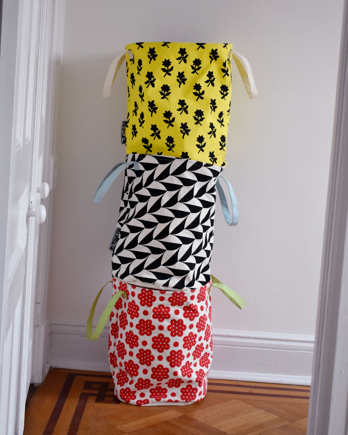 Dusen Dusen Laundry Hamper